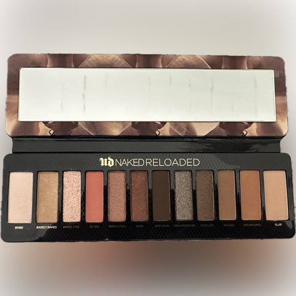 NWOT Urban Decay Naked Reloaded Eyeshadow Palette - Picture 2 of 3